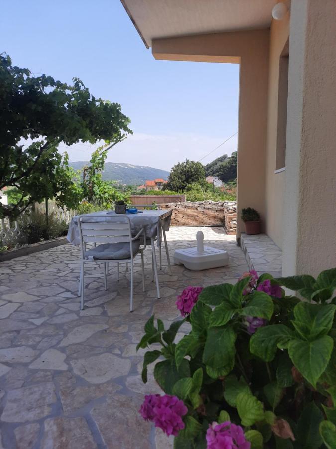Marovito Apartment Supetarska Draga Exterior photo