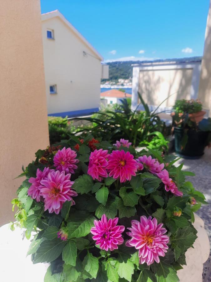 Marovito Apartment Supetarska Draga Exterior photo